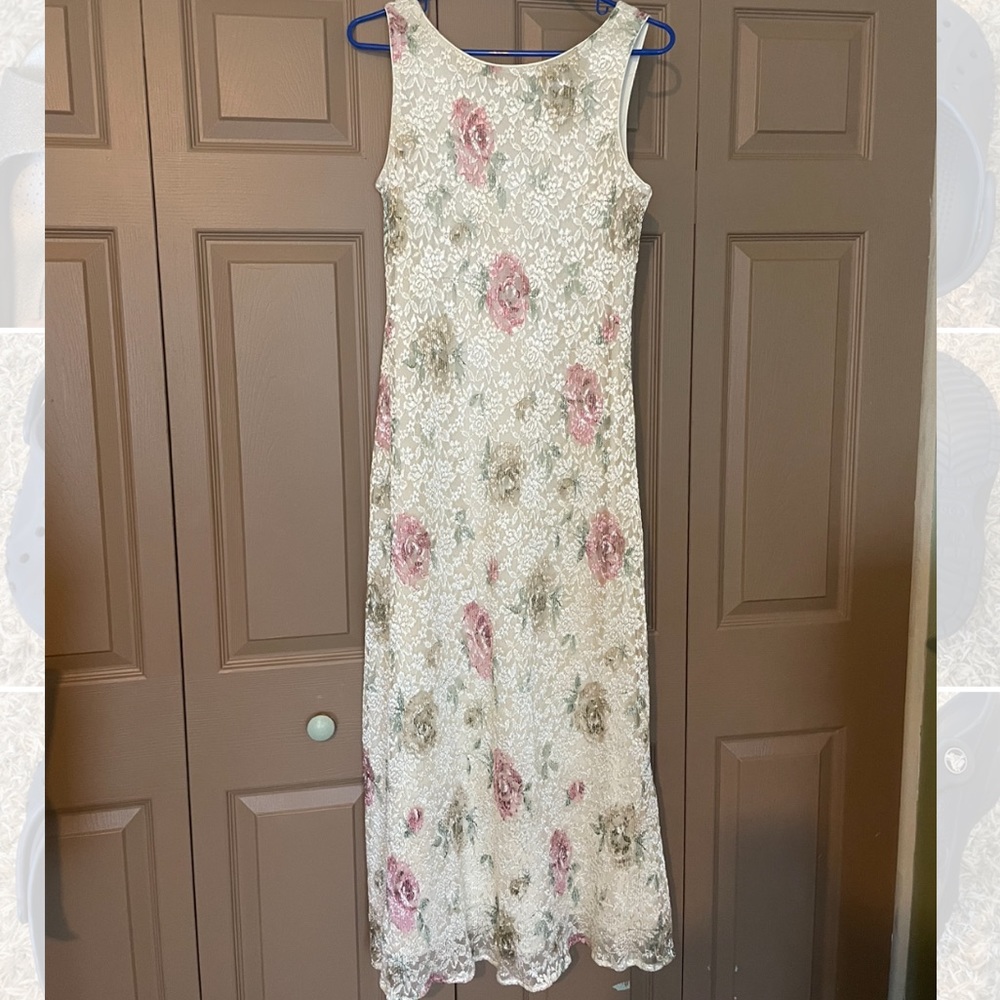 Lace Floral floor-length gown Size 8